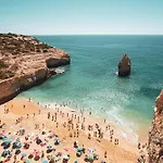 Beautiful Vila Rafaella, Walk Distance To Beaches