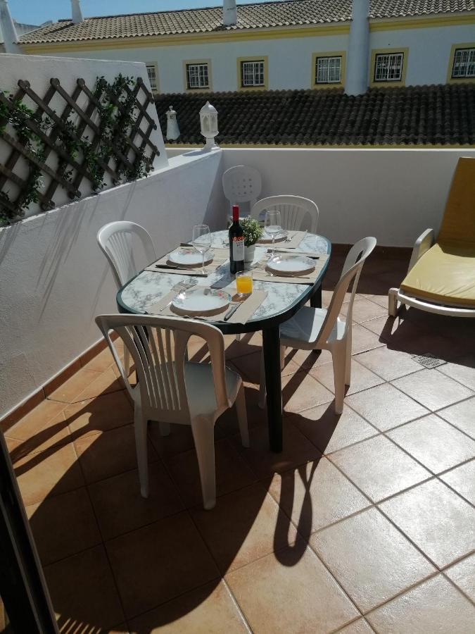 Beautiful Rafaella, Walk Distance To Beaches Ferienhaus